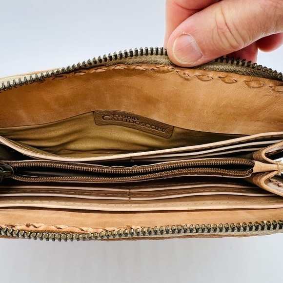 STUDIO CALEIDOSCOPE UNISEX LEATHER ZIP-AROUND ARTISIAN WALLET - Picture 7 of 14